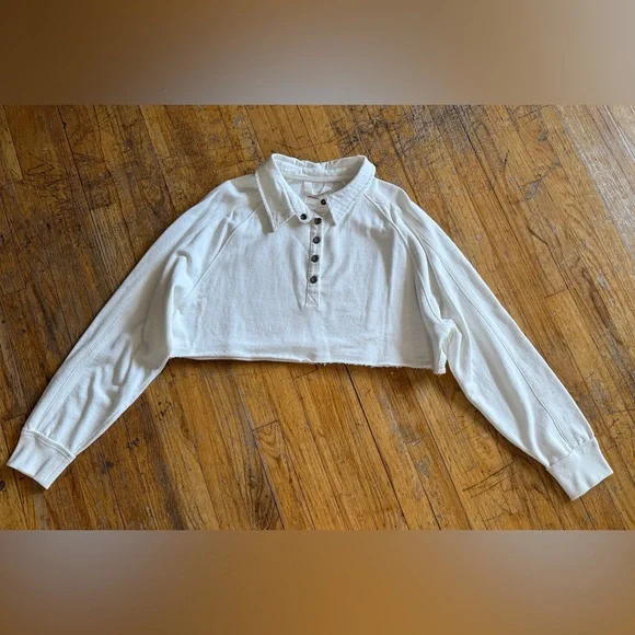 NWOT - Free People - Playoff Cropped Pullover - Picture 2 of 8